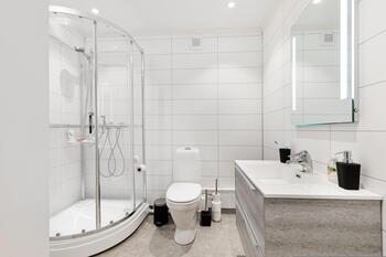 factor influencing renovating costs bathrooms